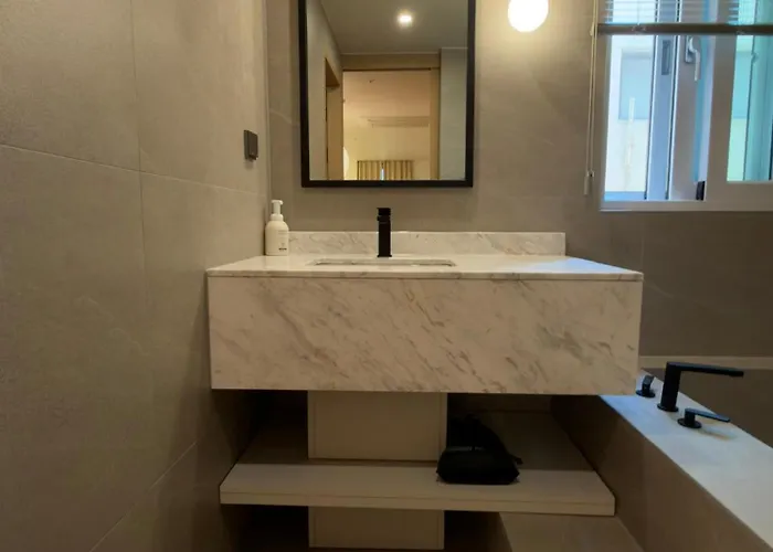 Hotel Inspiroom Jongro *